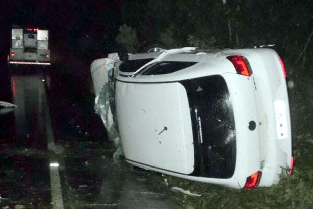 VW Gol capota na SC-443 na comunidade São Bonifácio em Nova Veneza 3 VW Gol capota na SC-443 na comunidade São Bonifácio em Nova Veneza