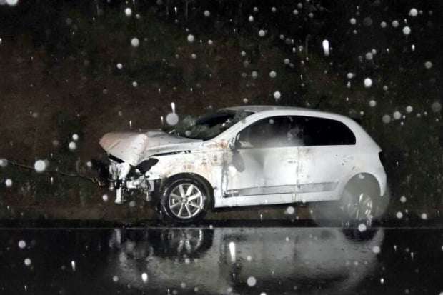 VW Gol capota na SC-443 na comunidade São Bonifácio em Nova Veneza 4 VW Gol capota na SC-443 na comunidade São Bonifácio em Nova Veneza