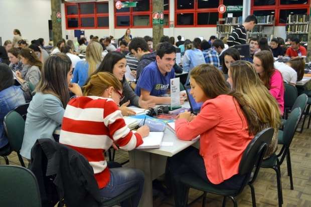 Alunos interessados em bolsas devem se cadastrar ou atualizar dados no Uniedu