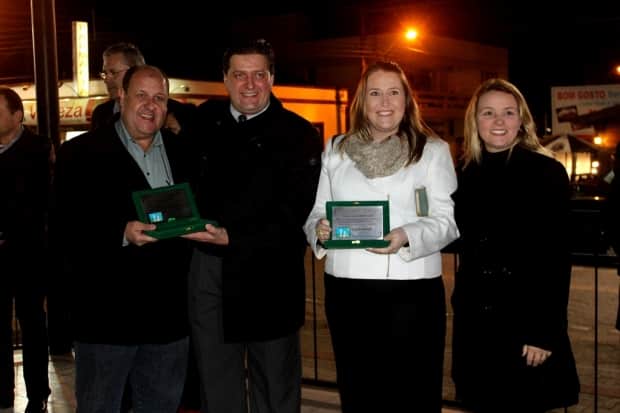 Coofanove comemora primeira década com festa