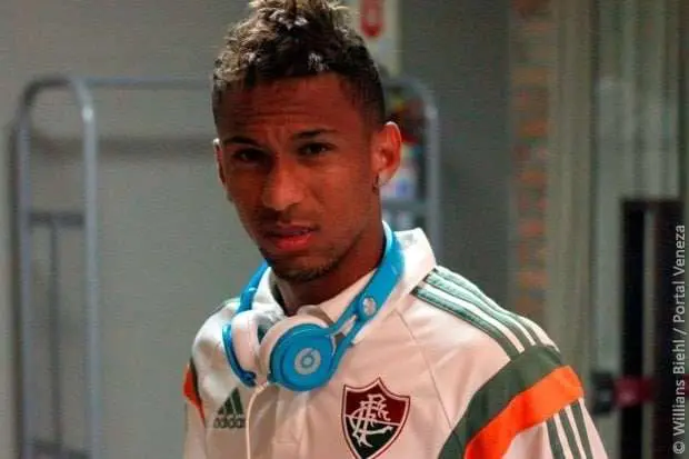 Sem Fred, Fluminense chega à Nova Veneza