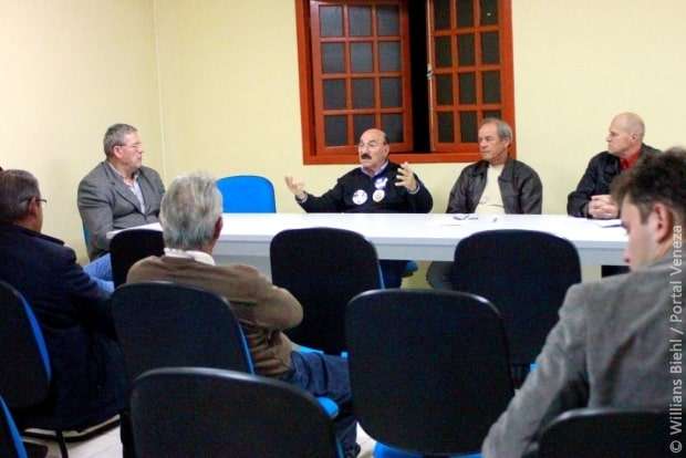Candidatos a deputados federal e estadual reúnem lideranças do PMDB em Nova Veneza