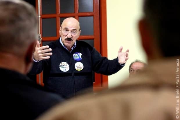 Candidatos a deputados federal e estadual reúnem lideranças do PMDB em Nova Veneza 1 Candidatos a deputados federal e estadual reúnem lideranças do PMDB em Nova Veneza