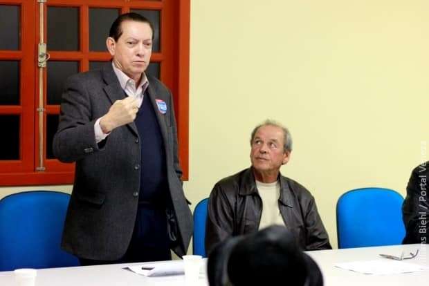 Candidatos a deputados federal e estadual reúnem lideranças do PMDB em Nova Veneza