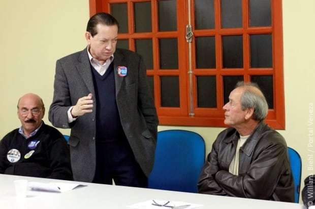 Candidatos a deputados federal e estadual reúnem lideranças do PMDB em Nova Veneza