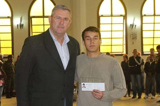 Em Nova Veneza jovens recebem dispensa do serviço militar 1 Em Nova Veneza jovens recebem dispensa do serviço militar