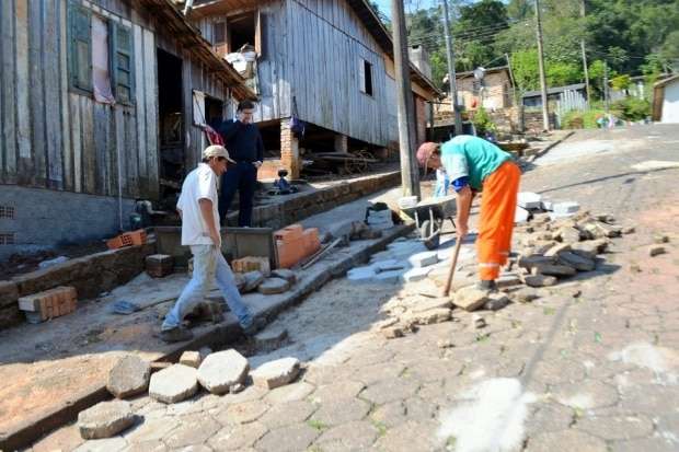 Evandro Gava inspeciona obras do executivo municipal 2 Evandro Gava inspeciona obras do executivo municipal