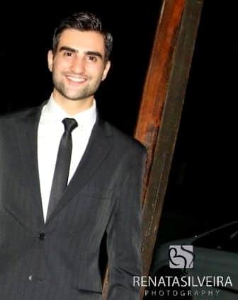 O fisioterapeuta Régis França feliz da vida, em sua formatura.