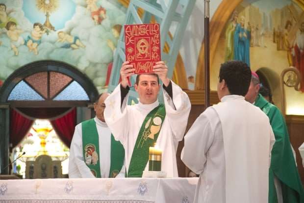 Chuva não intimida fiéis na Caminhada Vocacional 1 Chuva não intimida fiéis na Caminhada Vocacional