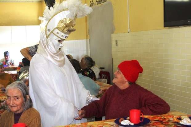 Carnevale di Venezia visita Asilo São Vicente de Paulo
