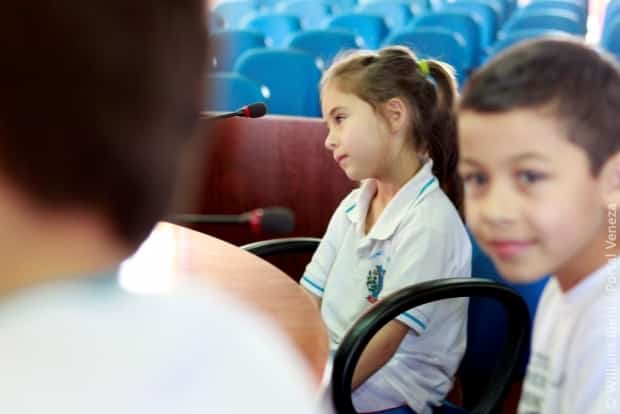Vereador recebe alunos da Escola Municipal Vila Maria