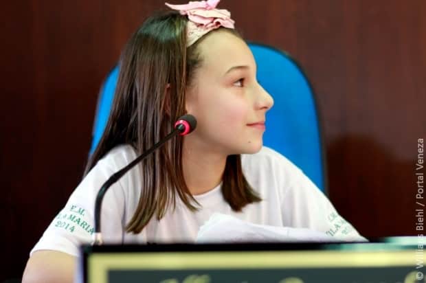 Vereador recebe alunos da Escola Municipal Vila Maria