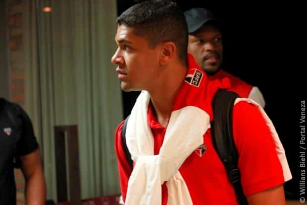 Delegação do São Paulo já está em Nova Veneza para partida contra o Criciúma
