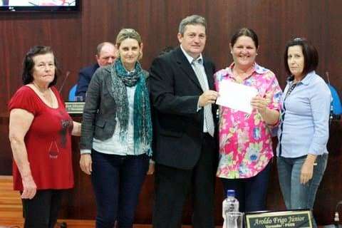 Marcelo Branco: “Quem não sabe sorrir não deve ser comerciante.” 2 O vereador Dalto Bortolotto (PSDB) repassou recursos para 8 entidades durante o ano. O valor total no ano é de R$ 5,2 mil. Desde de seu primeiro mandato Bortolotto repassa recursos para entidades sociais.