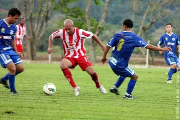 Metropolitano vence e Caravaggio empata pela LARM 1 Metropolitano vence e Caravaggio empata pela LARM