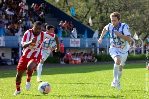 Metropolitano vence o clássico da polenta