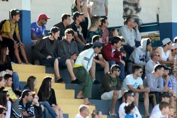 Metropolitano vence o clássico da polenta