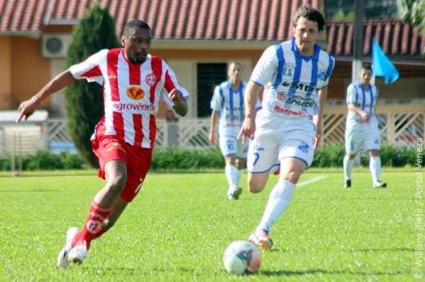 Metropolitano vence o clássico da polenta