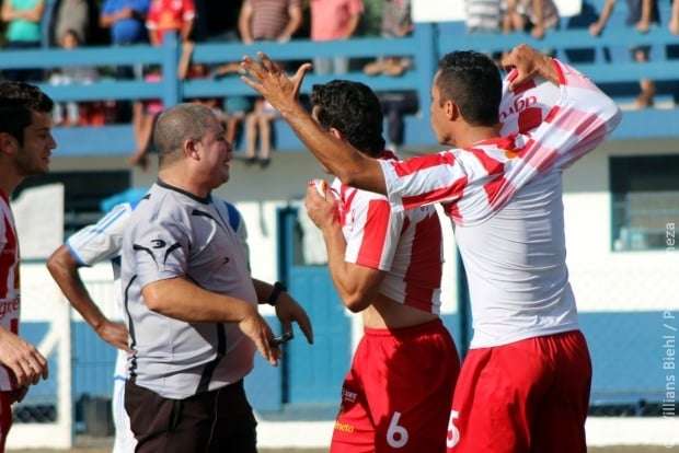 Metropolitano vence o clássico da polenta
