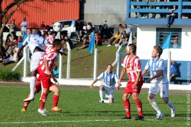 Metropolitano vence o clássico da polenta