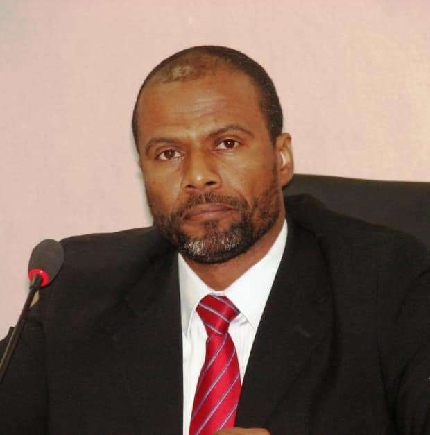 Marcelo Branco: A prefeitura distribuiu um informativo das obras e ações realizadas neste ano 3 Marcelo Branco: A prefeitura distribuiu um informativo das obras e ações realizadas neste ano