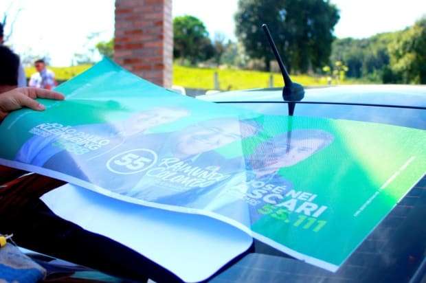 PSD de Nova Veneza promove grande “adesivaço”