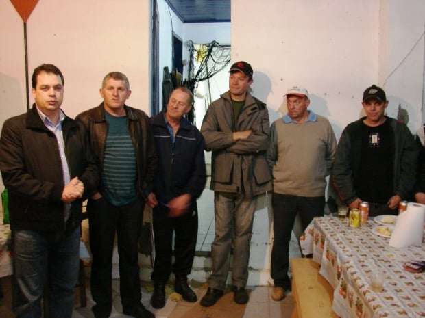 Marcelo Branco: Fretta comandou um grupo que saneou as contas da entidade e agora já está com novos projetos 3 O candidato a Deputado Estadual Rodrigo Minotto (PDT) esteve em Nova Veneza na quarta-feira reunido com lideranças e amigos. Minotto está confiante em conquistar uma cadeira no Parlamento Catarinense. Ele conta com apoio do Ministério do Trabalho.