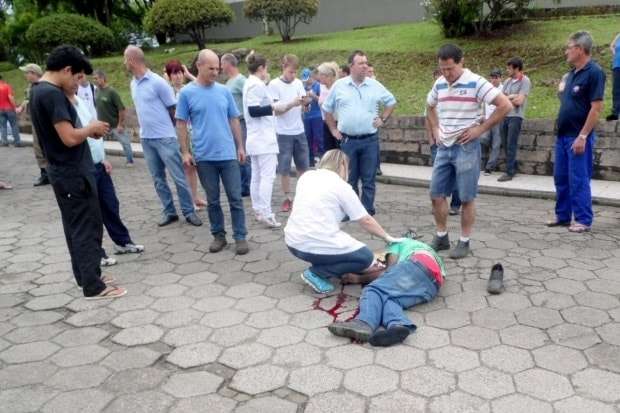 Motorista atropela e mata ciclista no Caravaggio