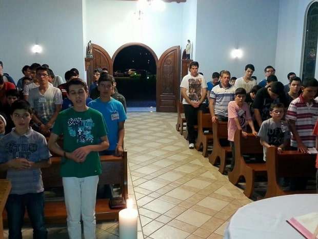 Mais de 50 jovens participam de retiro vocacional neste fim de semana