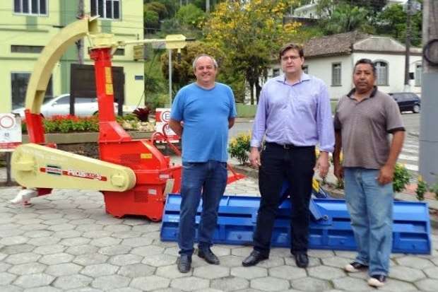 Nova Veneza adquire máquina ensiladeira 1 Nova Veneza adquire máquina ensiladeira
