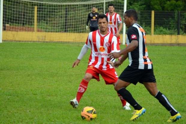 Metropolitano empata e Caravaggio goleia