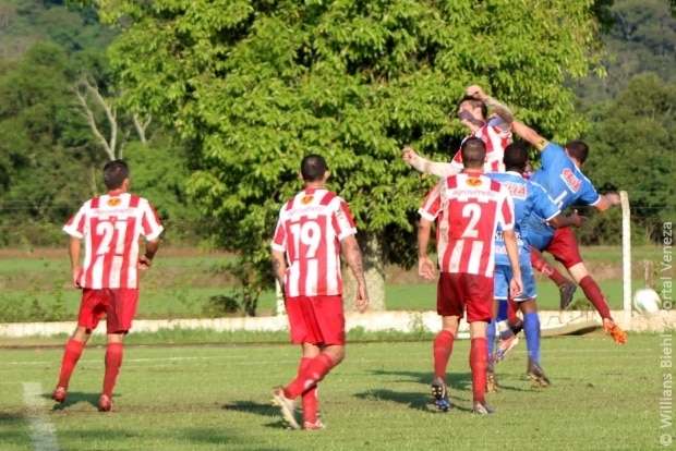 Metropolitano derrota a invencibilidade do Meleiro 12 Metropolitano derrota a invencibilidade do Meleiro