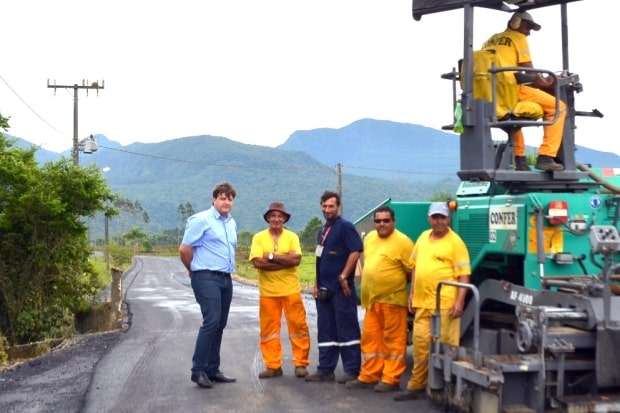 Comunidade de São Francisco já tem asfalto 1 Comunidade de São Francisco já tem asfalto