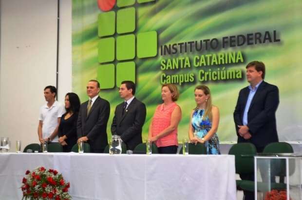 Programa Mulheres Mil de Nova Veneza forma zeladoras