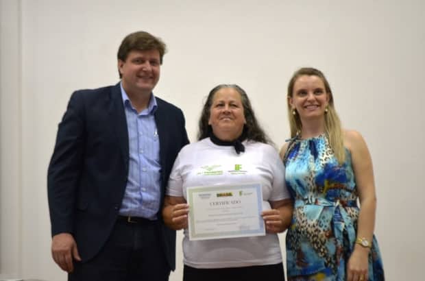 Programa Mulheres Mil de Nova Veneza forma zeladoras