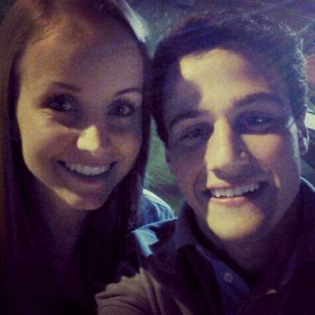 Ricardo Mazzorana: Um beijo especial para Marlene Bressan, minha leitora assídua. 6 Casal top! >> Heloisa Spillere Ghislere e Guilherme Daniel Zanette.