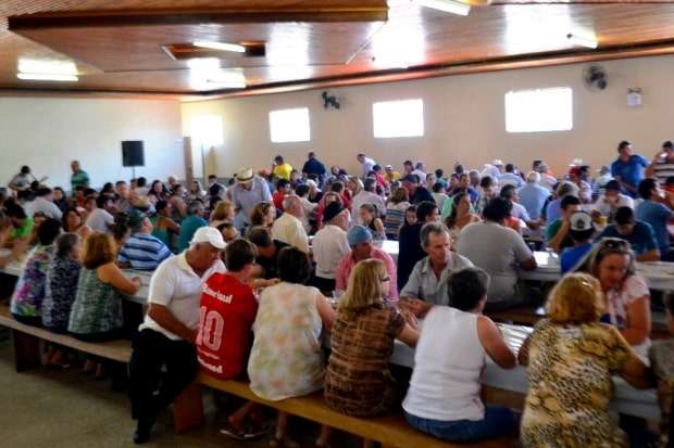 Comunidade de Nova Veneza realiza festa em comemoração a obras recebidas 8 Comunidade de Nova Veneza realiza festa em comemoração a obras recebidas