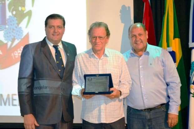 Prefeitura reconhece empreendedores com premiação 42 Prefeitura reconhece empreendedores com premiação