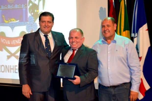 Prefeitura reconhece empreendedores com premiação 44 Prefeitura reconhece empreendedores com premiação