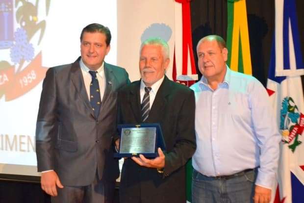 Prefeitura reconhece empreendedores com premiação 46 Prefeitura reconhece empreendedores com premiação