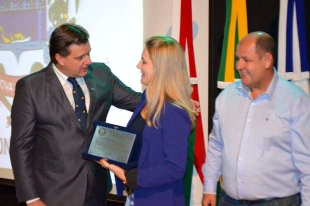 Prefeitura reconhece empreendedores com premiação 53 Prefeitura reconhece empreendedores com premiação