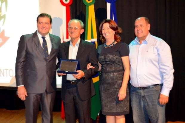 Prefeitura reconhece empreendedores com premiação 55 Prefeitura reconhece empreendedores com premiação