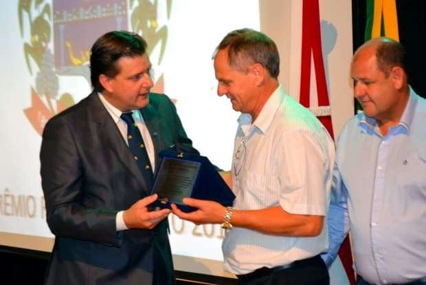 Prefeitura reconhece empreendedores com premiação 59 Prefeitura reconhece empreendedores com premiação