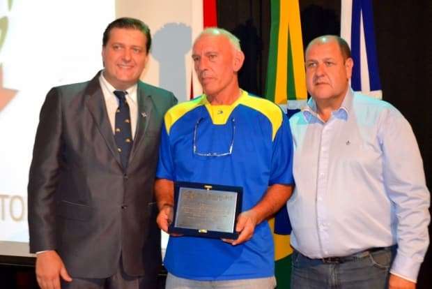 Prefeitura reconhece empreendedores com premiação 60 Prefeitura reconhece empreendedores com premiação