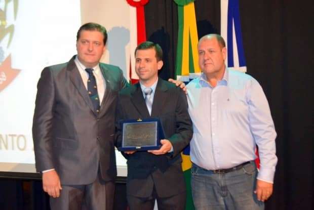 Prefeitura reconhece empreendedores com premiação 63 Prefeitura reconhece empreendedores com premiação