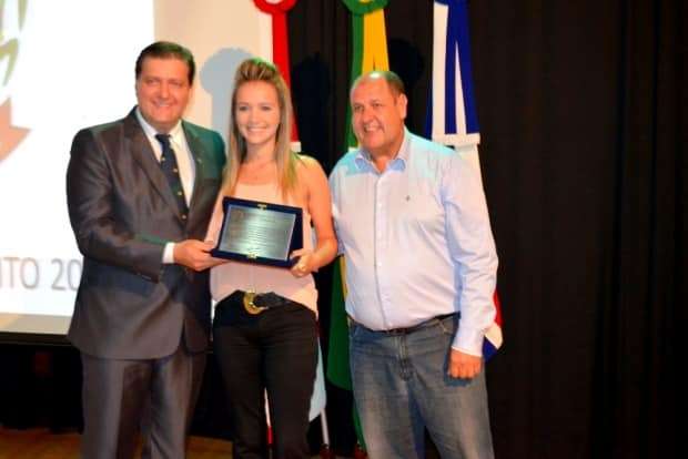 Prefeitura reconhece empreendedores com premiação 66 Prefeitura reconhece empreendedores com premiação