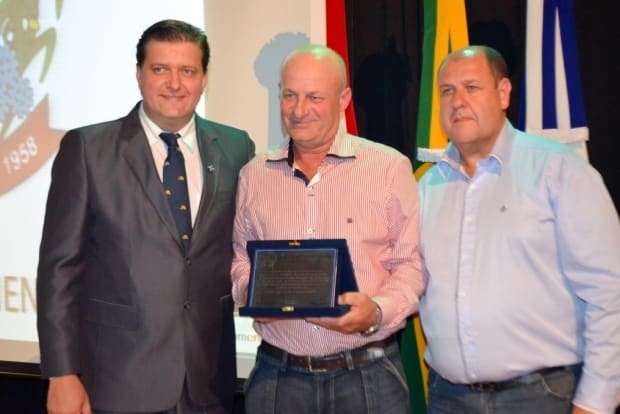 Prefeitura reconhece empreendedores com premiação 16 Prefeitura reconhece empreendedores com premiação