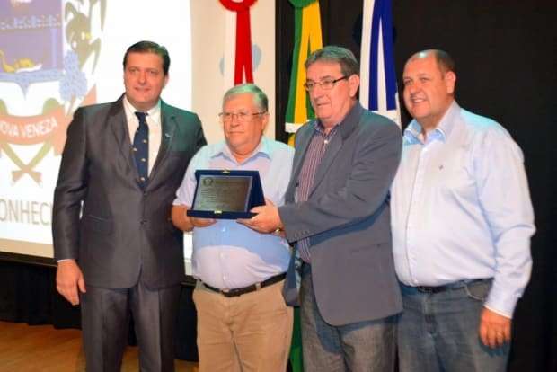 Prefeitura reconhece empreendedores com premiação 19 Prefeitura reconhece empreendedores com premiação