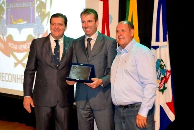 Prefeitura reconhece empreendedores com premiação 4 Prefeitura reconhece empreendedores com premiação