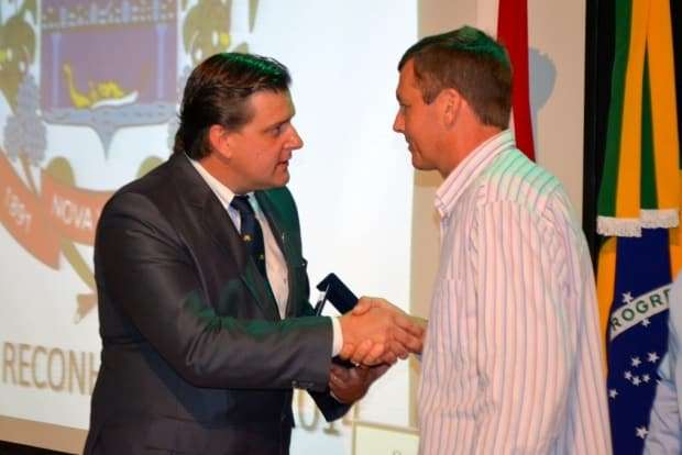 Prefeitura reconhece empreendedores com premiação 28 Prefeitura reconhece empreendedores com premiação